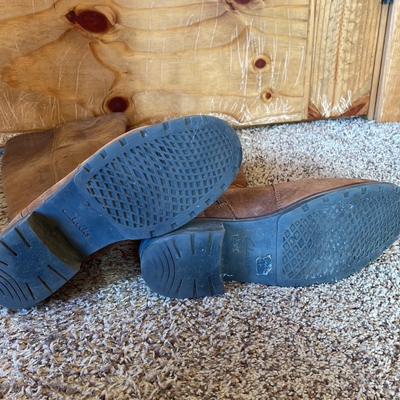 Clarks leather boots size 8.5 - Picture 5 of 7